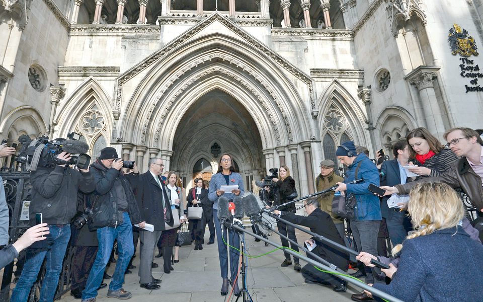 δικαστικό-μπλόκο-στα-σχέδια-μέι-2158953