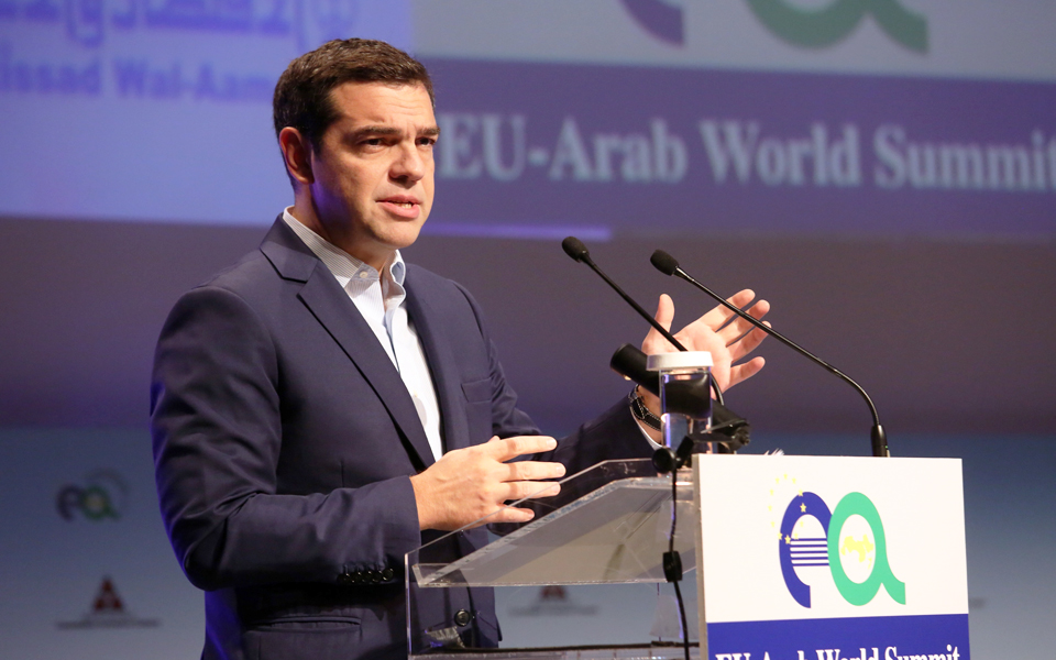 σε-βέρτιγκο-η-κυβέρνηση-με-άδειες-αν-2158956