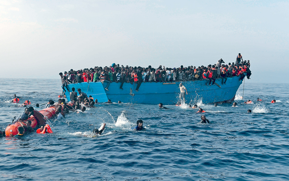εκατοντάδες-νεκροί-πρόσφυγες-σε-δύο-ν-2158967