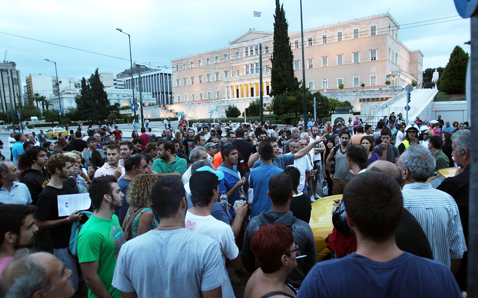 οι-κύκλοι-της-δημαγωγίας-και-του-ανορθ-2159980