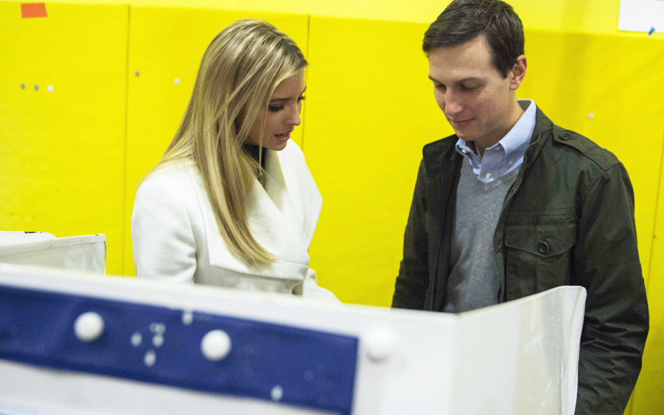 μια-αλλιώτικη-πρώτη-οικογένεια-2160178