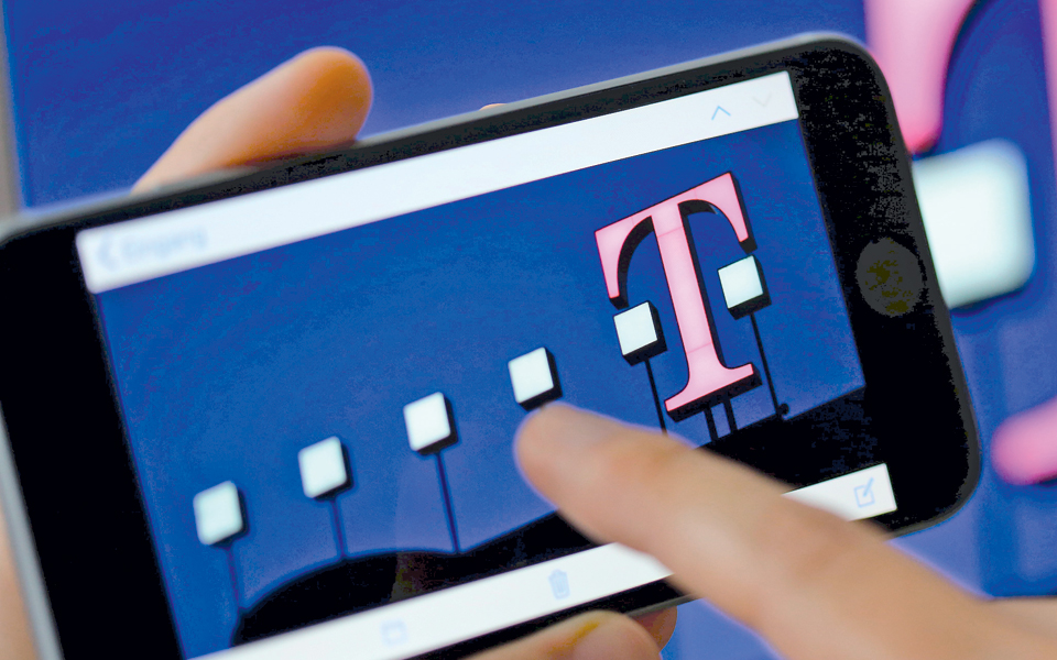 η-ενασχόληση-με-το-κινητό-μάς-στερεί-το-2160183