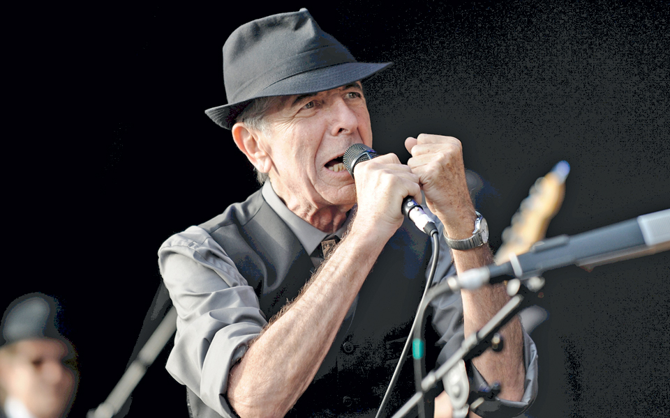 υπάρχει-μία-ρωγμή-σε-όλα-έτσι-μπαίνει-2160361