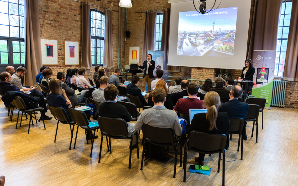 startups-ένα-βήμα-μπροστά-από-την-πολιτική-2162817