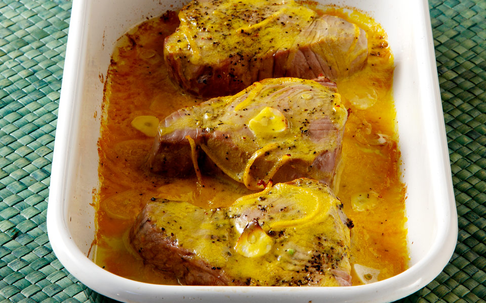 τόνος-στο-φούρνο-με-πολίτικη-λαχανοσα-2162003