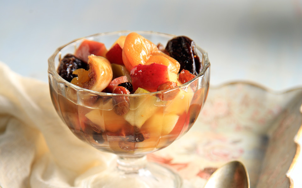 αρωματική-κομπόστα-με-φρέσκα-και-ξερά-2160214