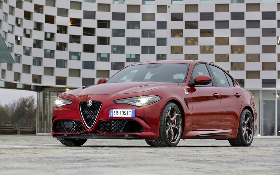η-alfa-romeo-giulia-το-ομορφότερο-αυτοκίνητο-του-2016-2159837