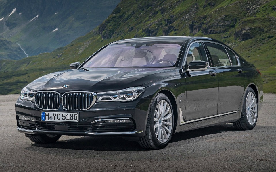 bmw-740e-iperformance-το-υβριδικό-που-εκπλήσσει-2163085
