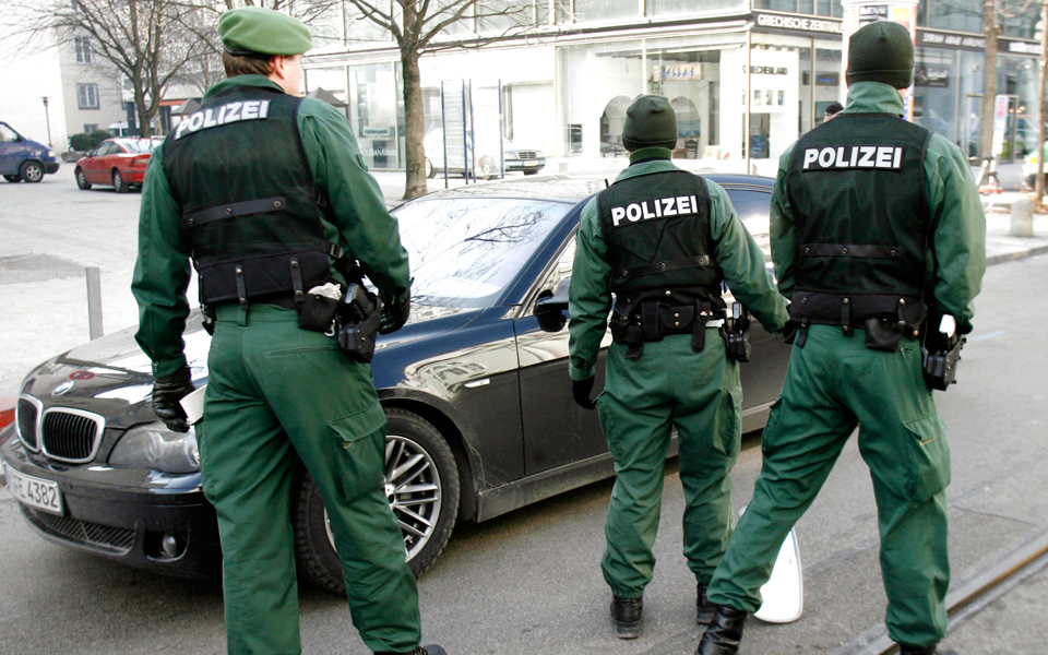 γερμανία-σύλληψη-επτά-αφγανών-για-βια-2158908