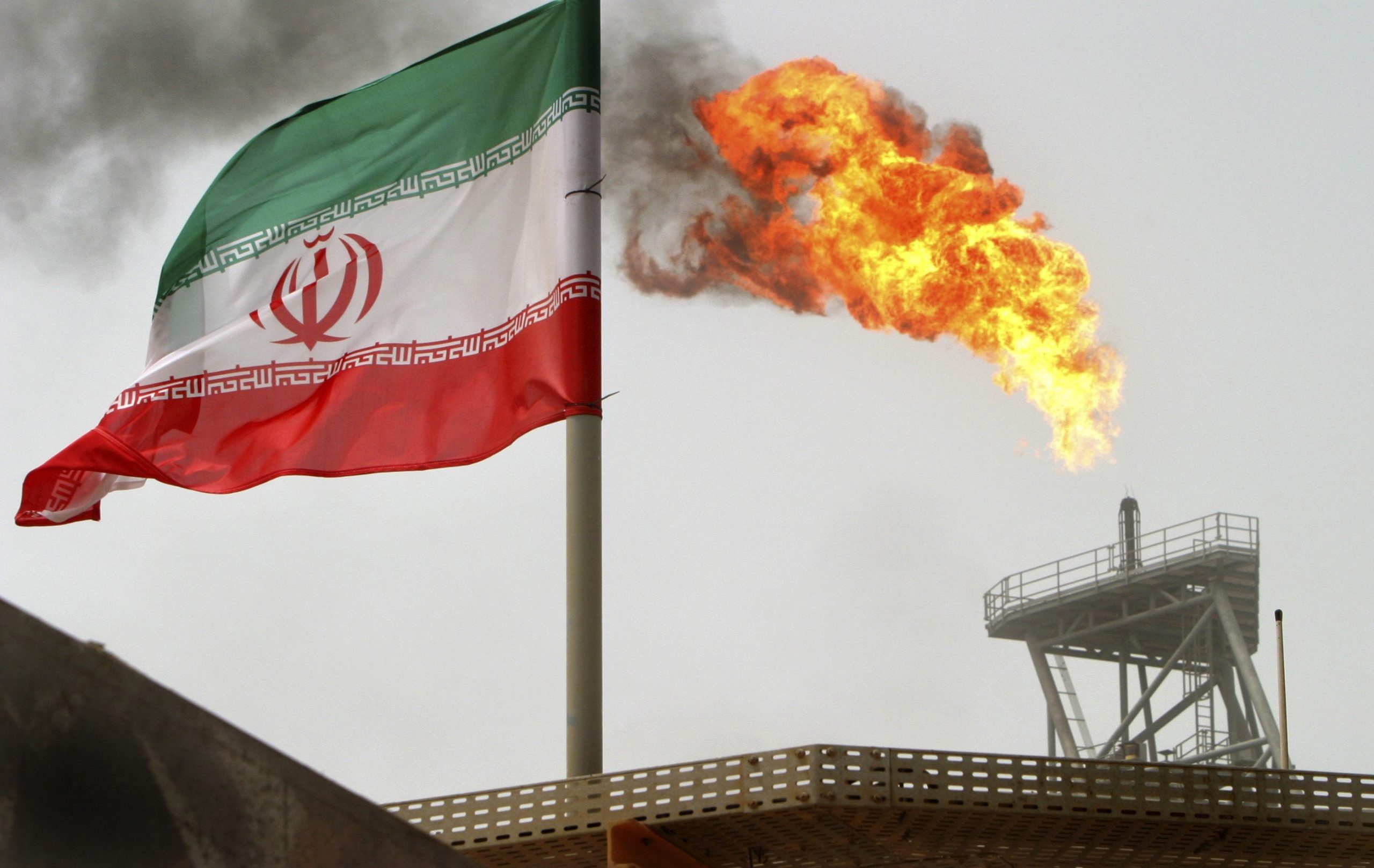 συμφωνία-σταθμός-ιράν-με-total-και-china-national-petroleum-2160420