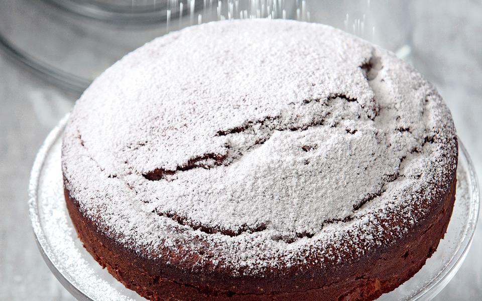 ελαφρύ-κέικ-με-κακάο-2159015