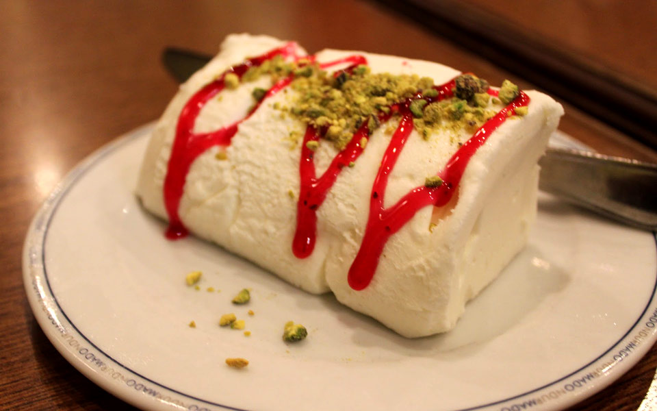 αυθεντικός-τούρκικος-ντοντουρμάς-στ-2163024