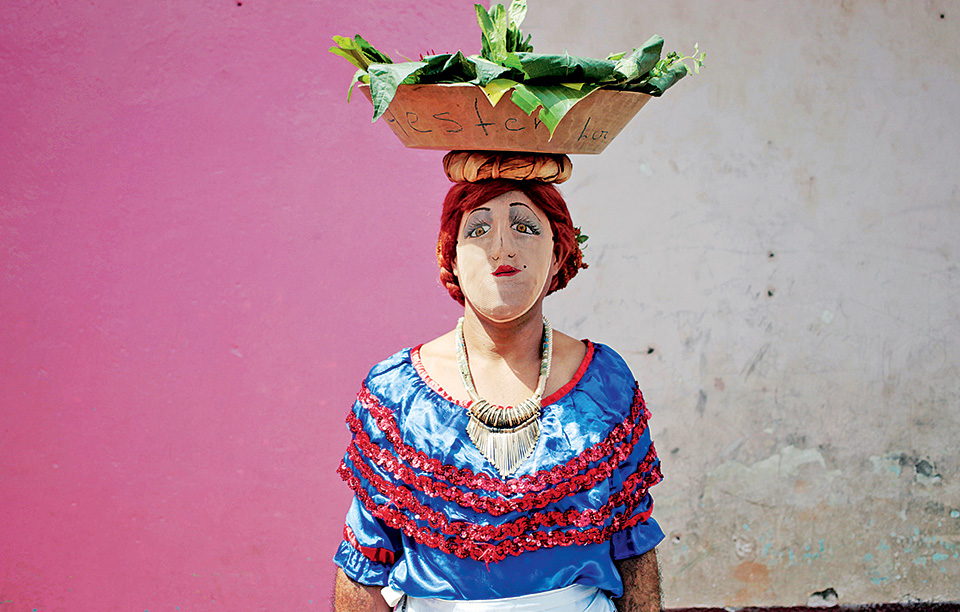 σάτιρα-χωρίς-όρια-2162440