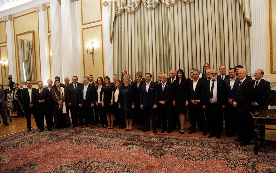 αναλαμβάνουν-καθήκοντα-οι-υπουργοί-σ-2159374