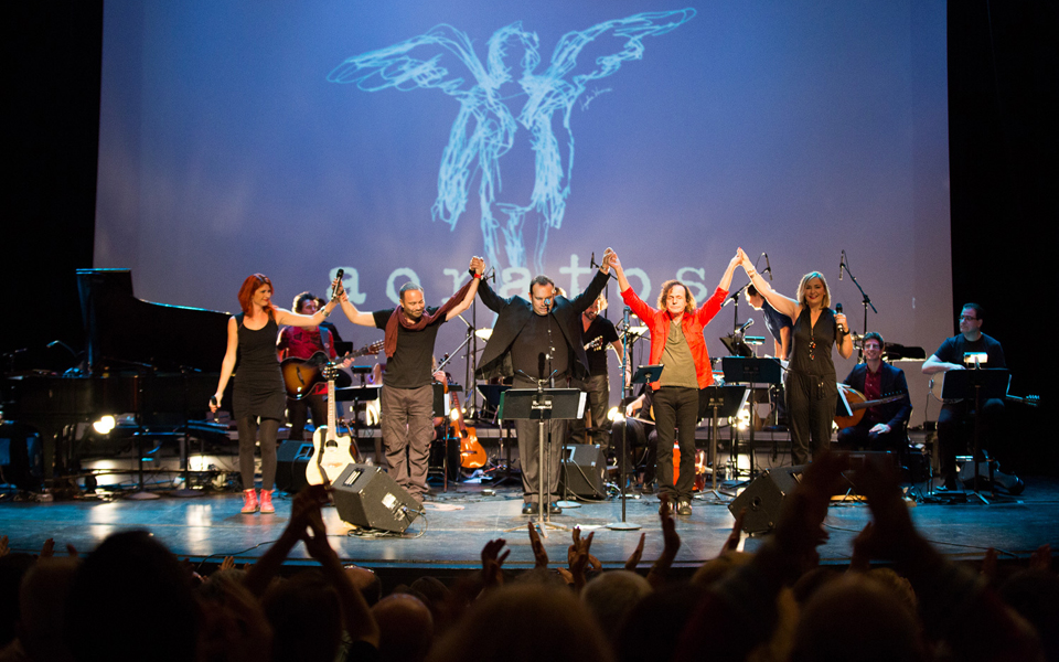 από-τον-στινγκ-και-τον-μπόνο-στο-παλλά-2161439