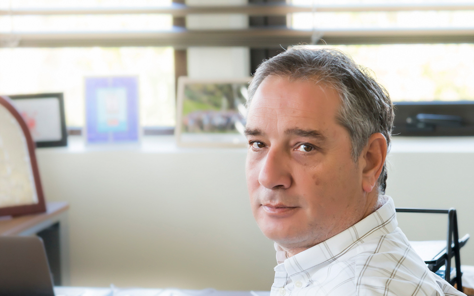 λ-βρεττάκος-η-αβ-βασιλόπουλος-σχεδιάζ-2161595