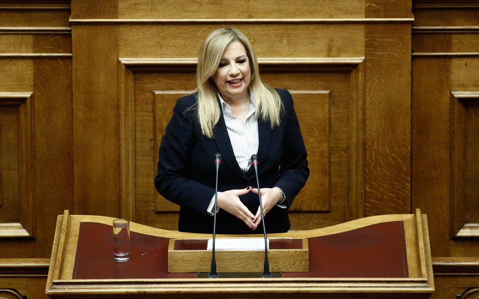 πυρά-κατά-κυβέρνησης-από-γεννηματά-γι-2165403