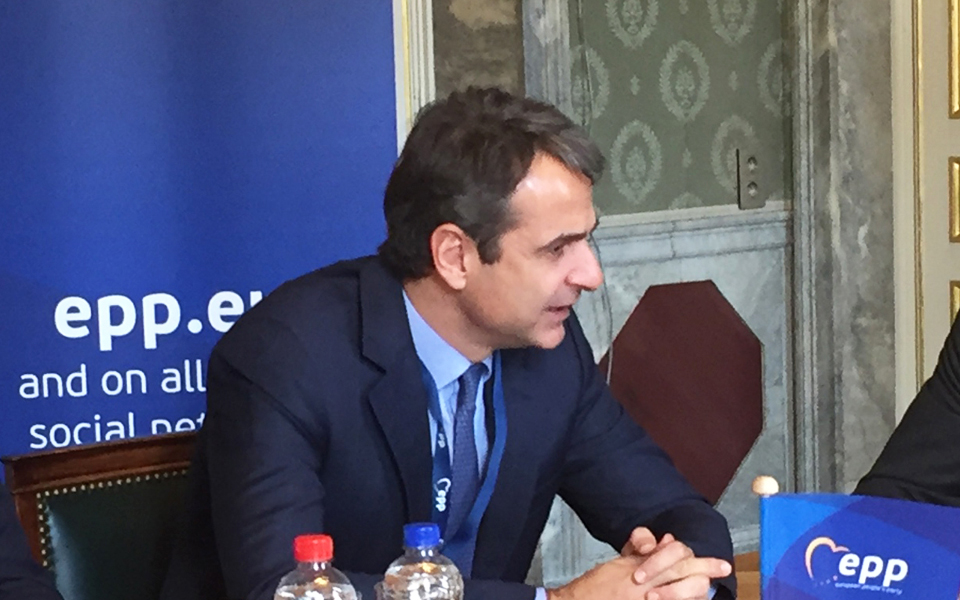 ναι-από-τη-ν-δ-αλλά-με-αιχμές-2166171