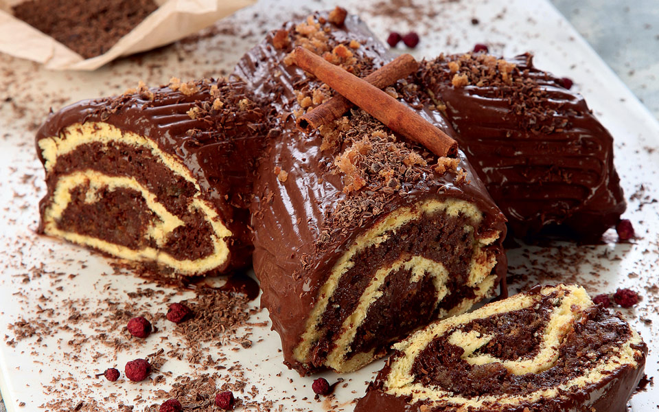 kορμός-με-μους-σοκολάτα-ρούμι-και-μελομ-2166605