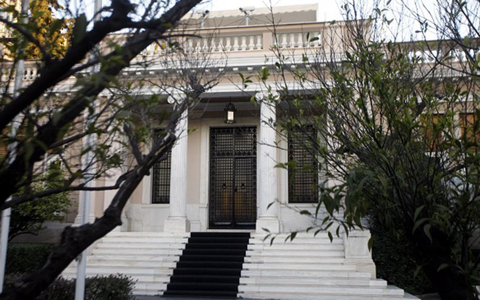 ταυτόχρονη-λύση-για-χρέος-και-αξιολόγ-2164093