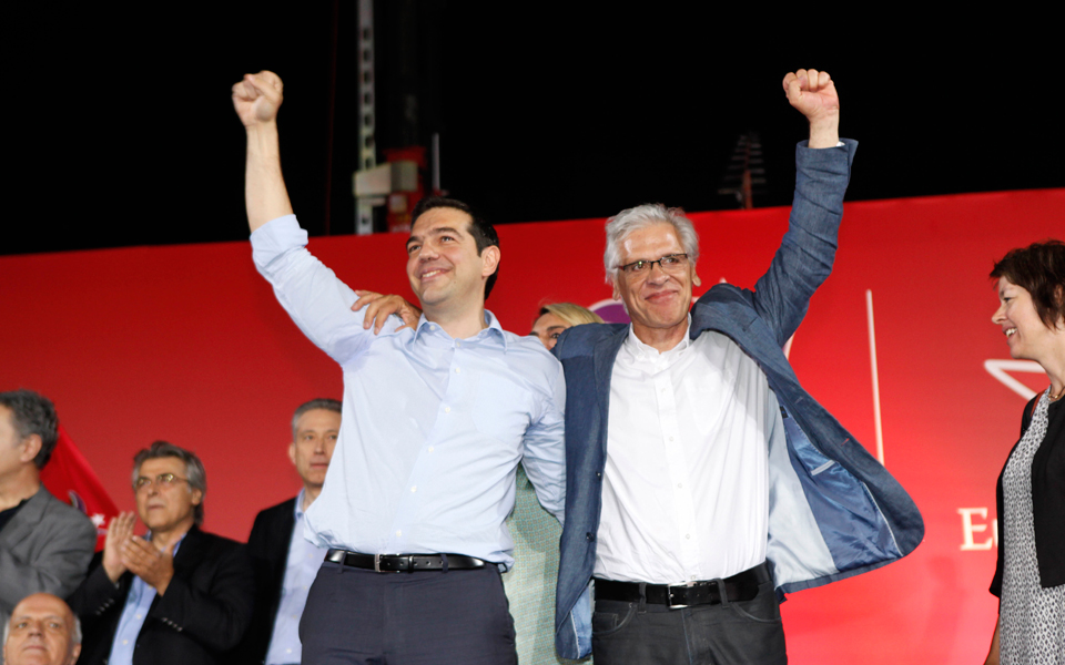 λούκος-θα-λες-και-θα-κλαις-2163644