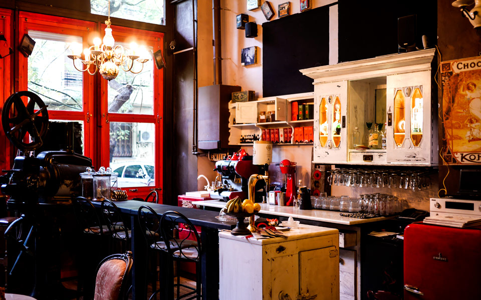 one-sweet-day-όταν-η-σοκολάτα-προσγειώθηκε-στην-2166913