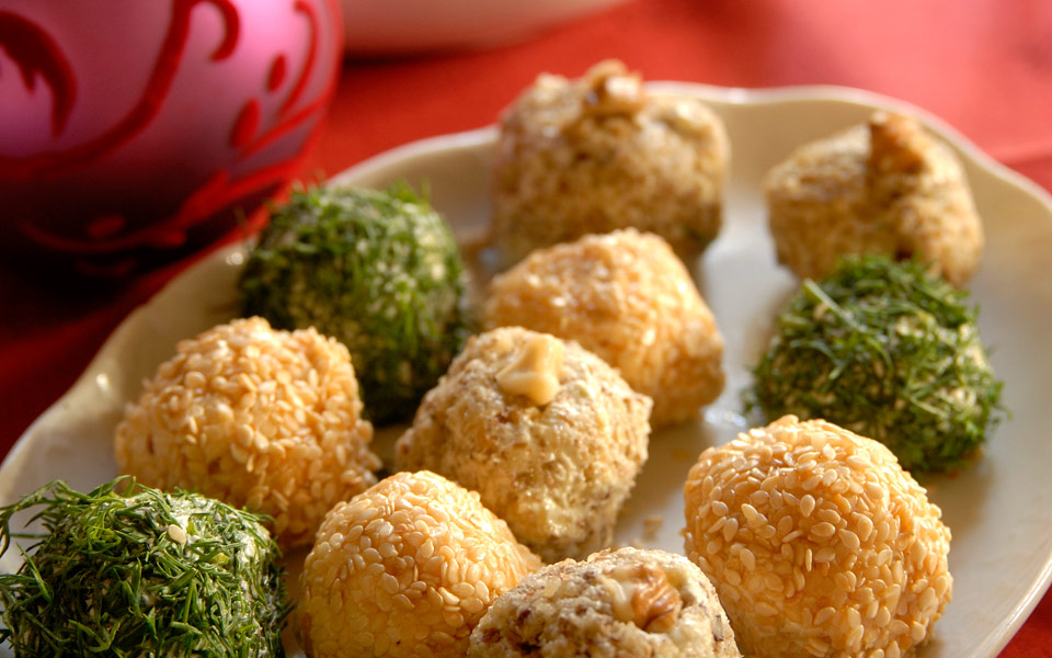 μπαλάκια-τυριού-με-διάφορες-επικαλύψ-2166409