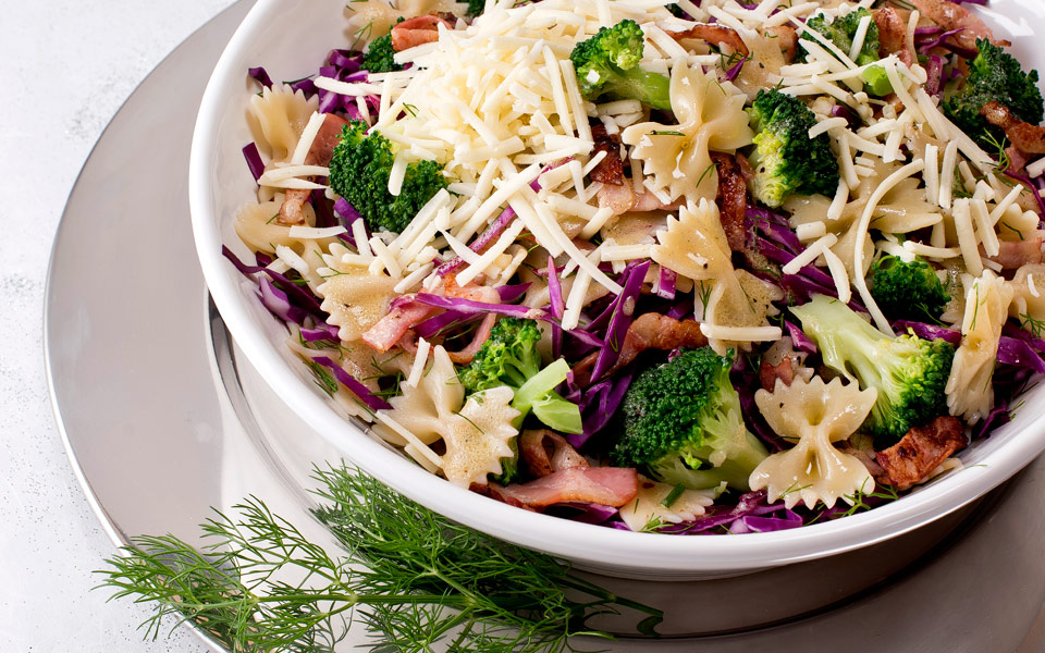 κόκκινο-λάχανο-με-μπρόκολο-φαρφάλες-μ-2166794