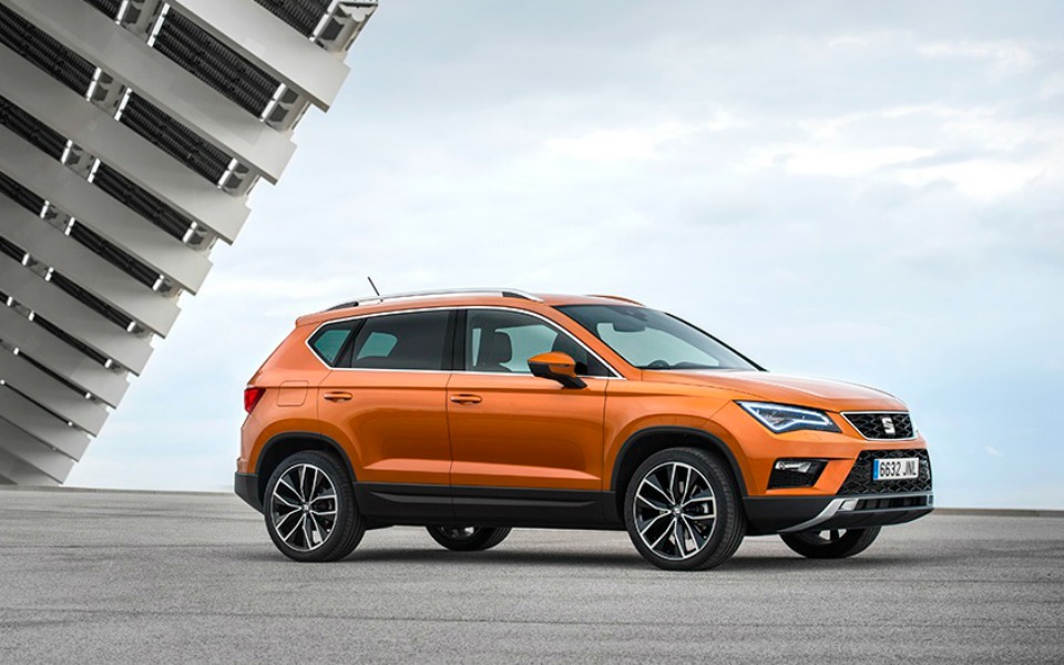 to-seat-ateca-στέφεται-best-buy-car-of-europe-in-2017-2165908