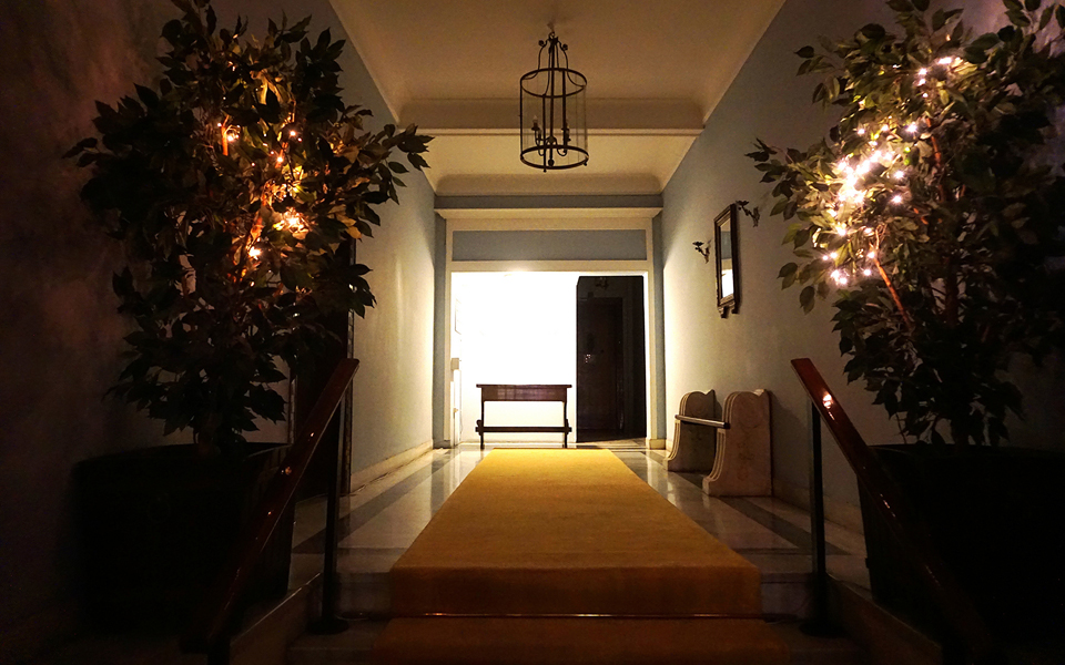 οι-φωτισμένες-είσοδοι-της-οδού-σκουφά-2165798