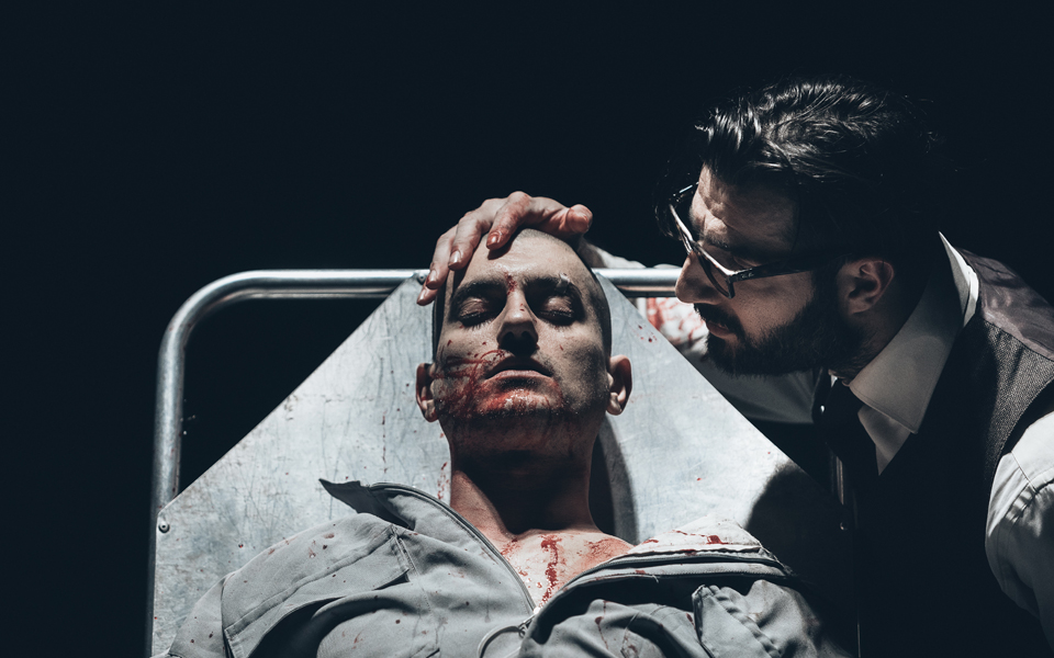 σαν-μια-ανοιχτή-πληγή-στο-σώμα-σου-2164678