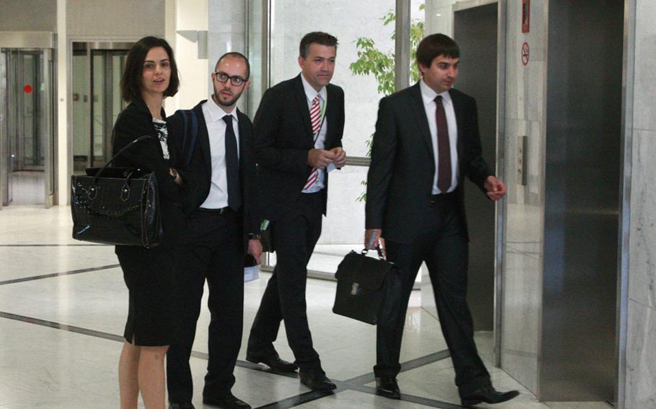 εξ-αποστάσεως-θα-συνεχιστούν-οι-συνομ-2166030