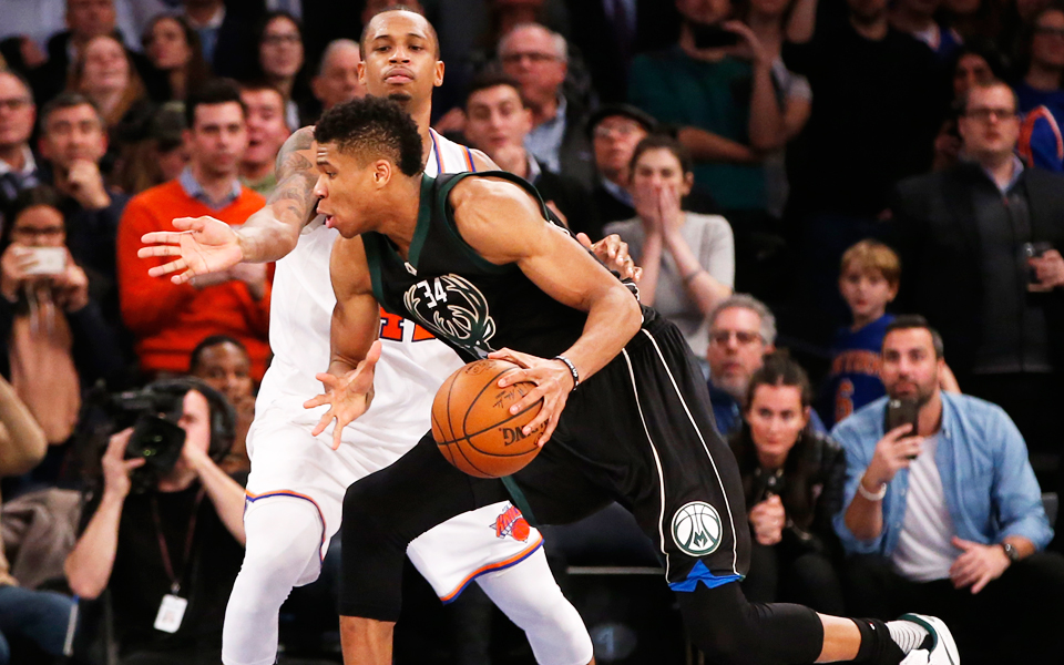 γιάννης-αντετοκούνμπο-ένας-προσγει-2168890