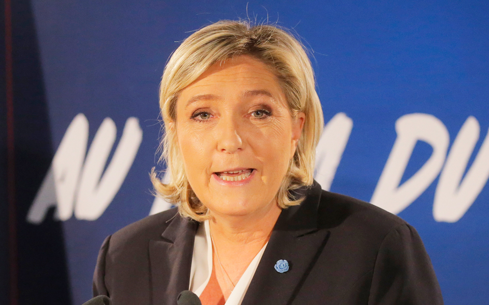 σε-αγώνα-δρόμου-για-κεφάλαια-η-μαρίν-λε-2168850