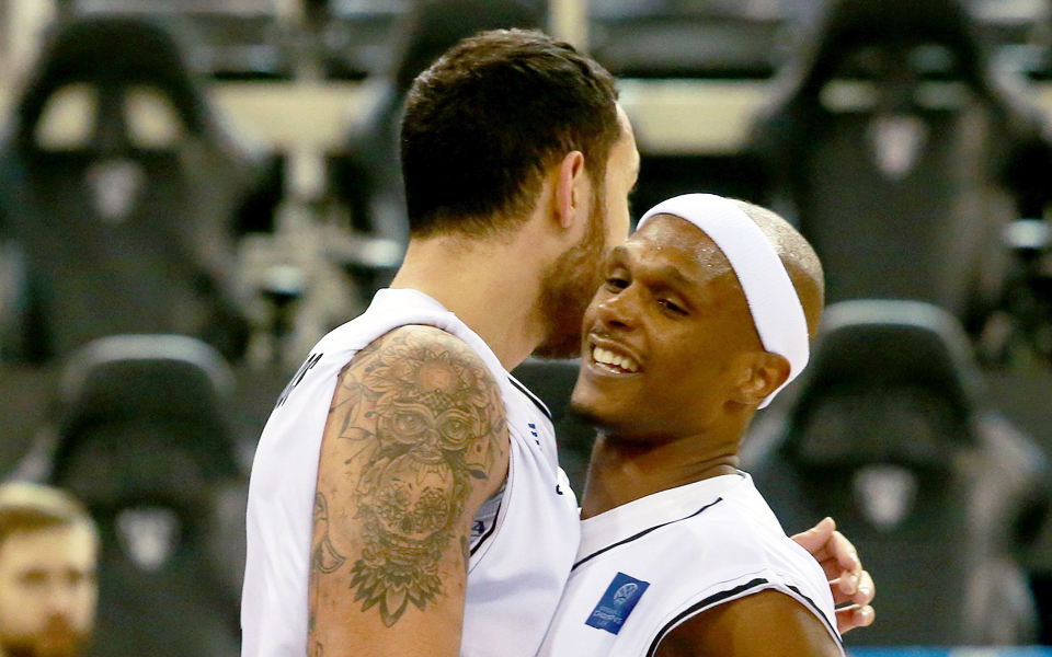 διπλή-πτήση-των-δικεφάλων-2169440