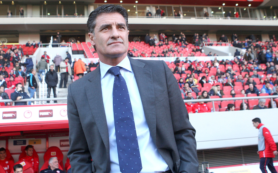 διαψεύδει-τα-σενάρια-για-μίτσελ-η-αεκ-2169452