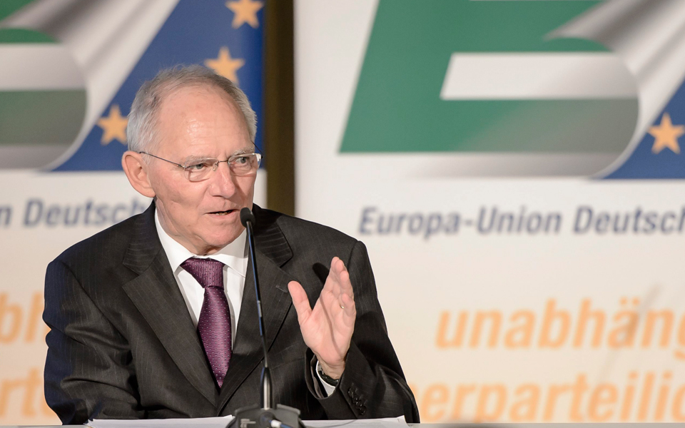 ο-σόιμπλε-πιέζει-για-παραμονή-του-δντ-2169750