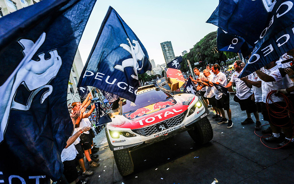 κυριάρχησαν-τα-peugeot-3008-dkr-2170329