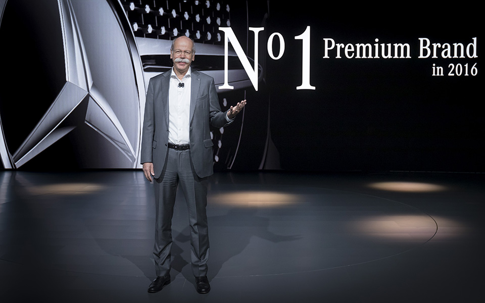 το-2016-ήταν-η-χρονιά-της-mercedes-benz-2171122