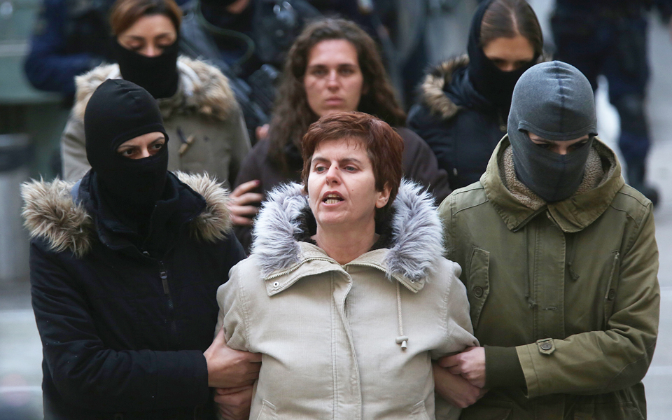 εντονος-καβγάς-στο-κρατητήριο-βίαιη-2170523