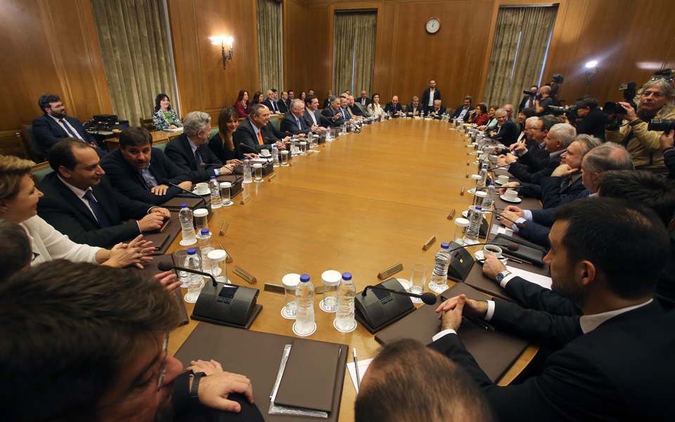 αδράνεια-σε-κόμμα-κυβέρνηση-και-στο-βά-2168928