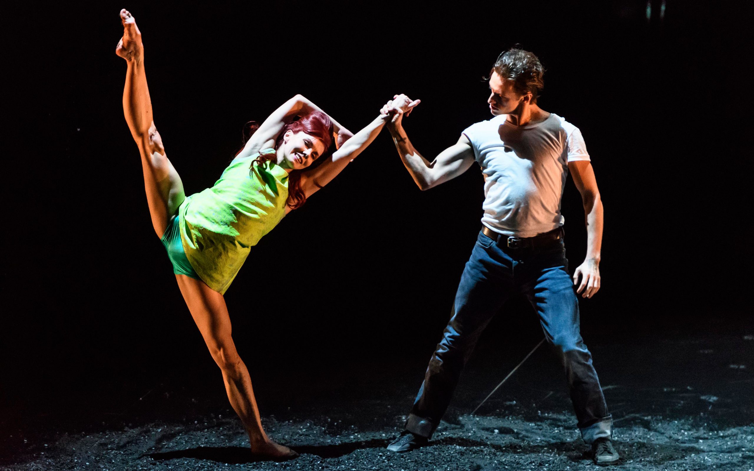 4-χορευτές-3-χορογράφοι-2169285