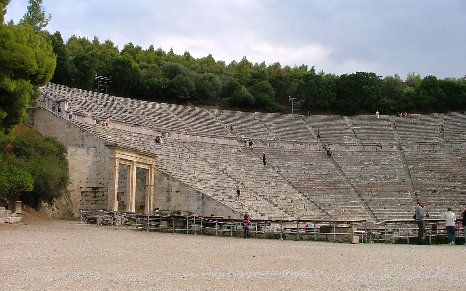το-αρχαίο-δράμα-σήμερα-για-μια-κατάδυσ-2170444