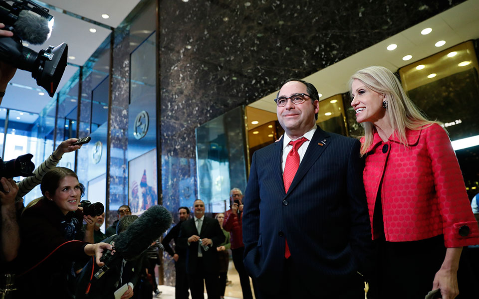 κόνγουεϊ-υπό-εξέταση-θα-τεθούν-οι-κυρώ-2172311