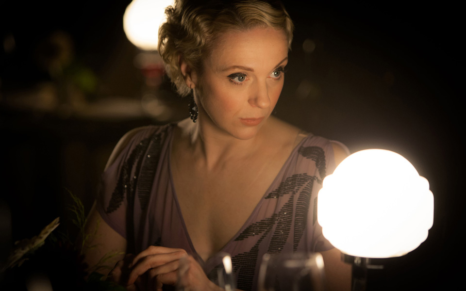 αμάντα-αμπινγκτον-η-θηλυκή-πλευρά-του-2169836