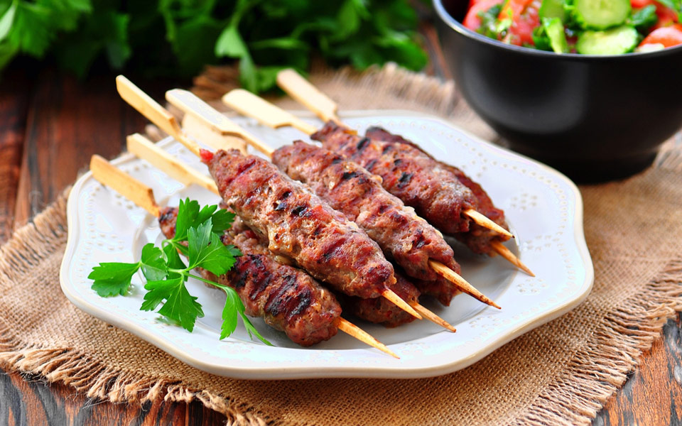 τζίτζικας-για-σπέσιαλ-κεμπάπ-και-λαχμ-2170604