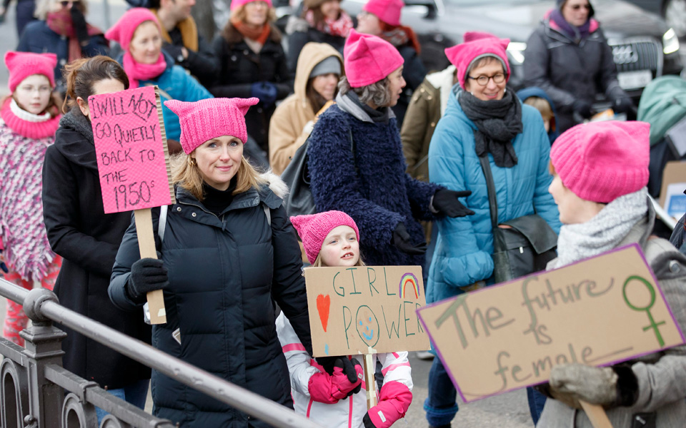 πορείες-γυναικών-σε-όλο-τον-κόσμο-κατά-2171288
