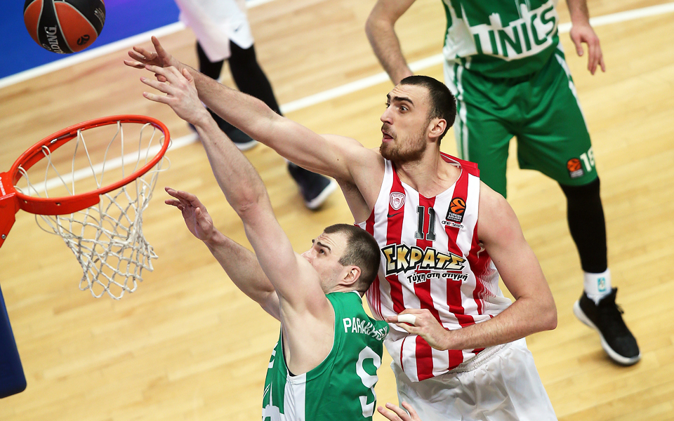 δεν-αποχωρίζεται-την-τρίτη-θέση-ο-ολυμ-2173365