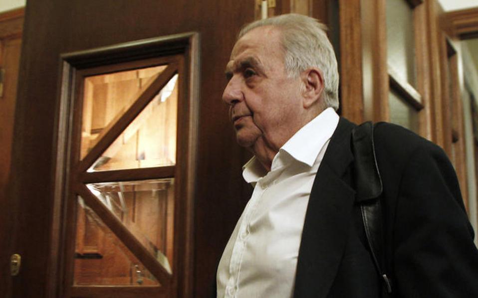 ο-κ-φλαμπουράρης-ψάχνει-μέσω-ιστοσελί-2174586