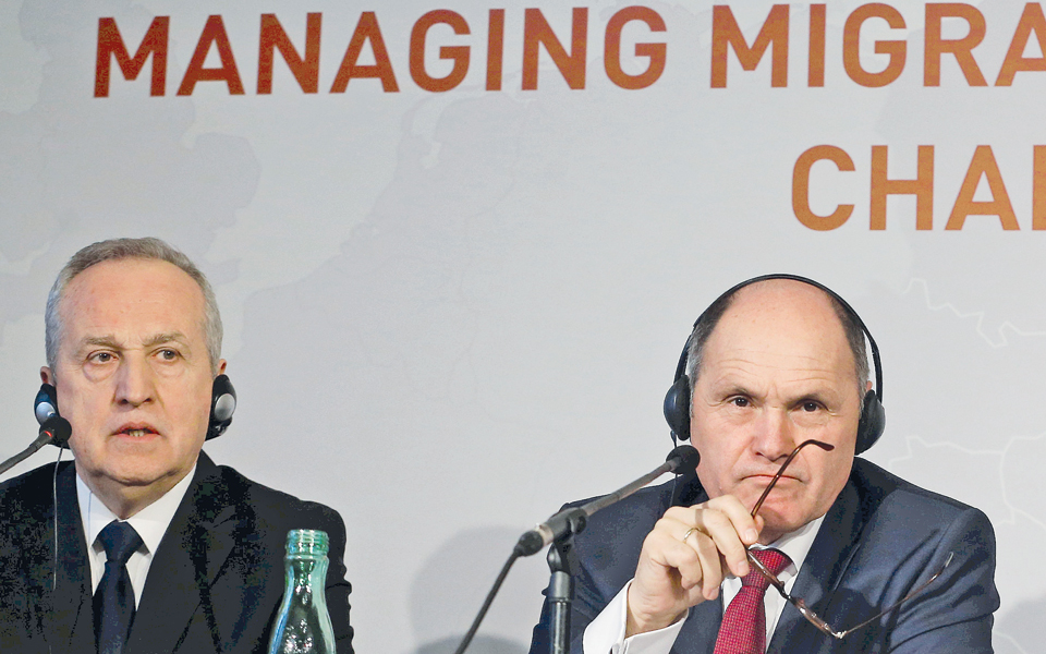 μέρκελ-16-μέτρα-για-επαναπατρισμό-2174598